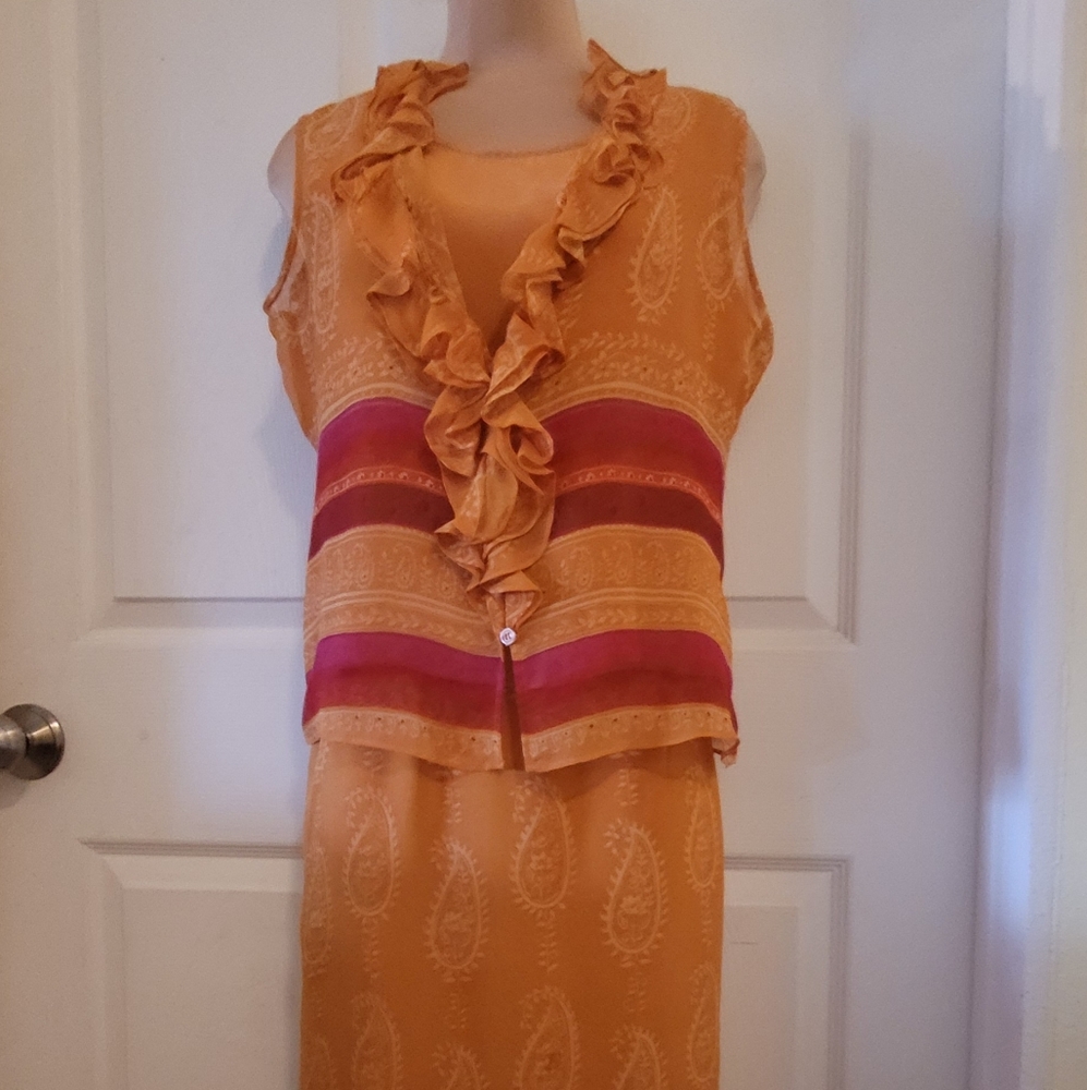 2 pc top n skirt set